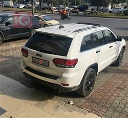 جیپ گراند شیرۆکی